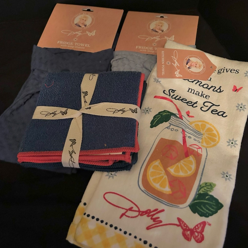 Dolly Parton Kitchen Dish Towels Lot